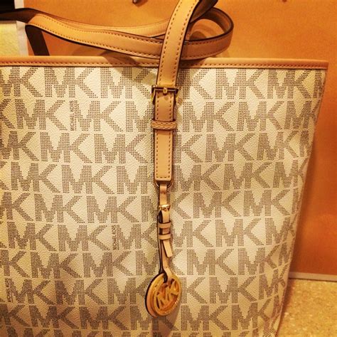 michael kors shop las vegas|mk outlet crossbody.